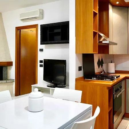 Dimora Di Charme Con Piscina E Giardino,vicina * סירמיונה