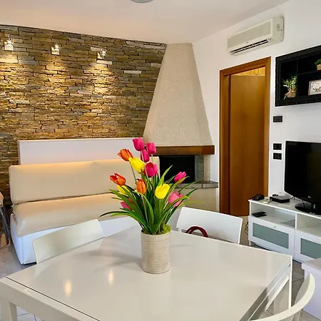 Dimora Di Charme Con Piscina E Giardino,vicina סירמיונה